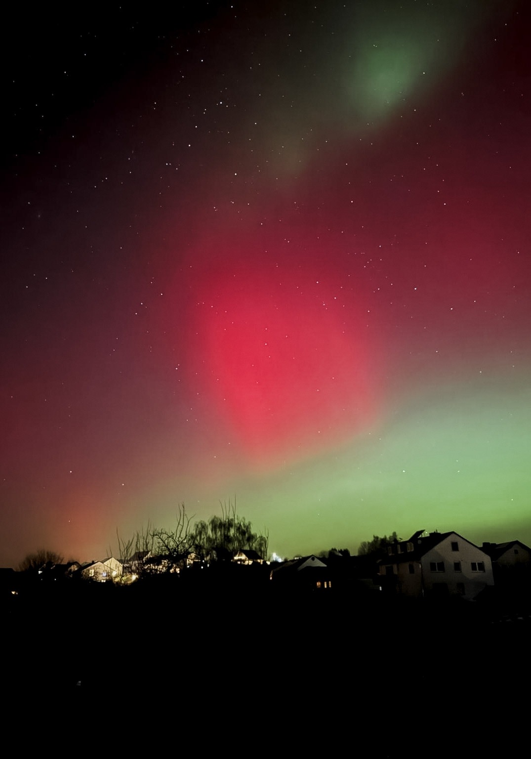 Featured image for “Polarlichter live über dem Edertal”