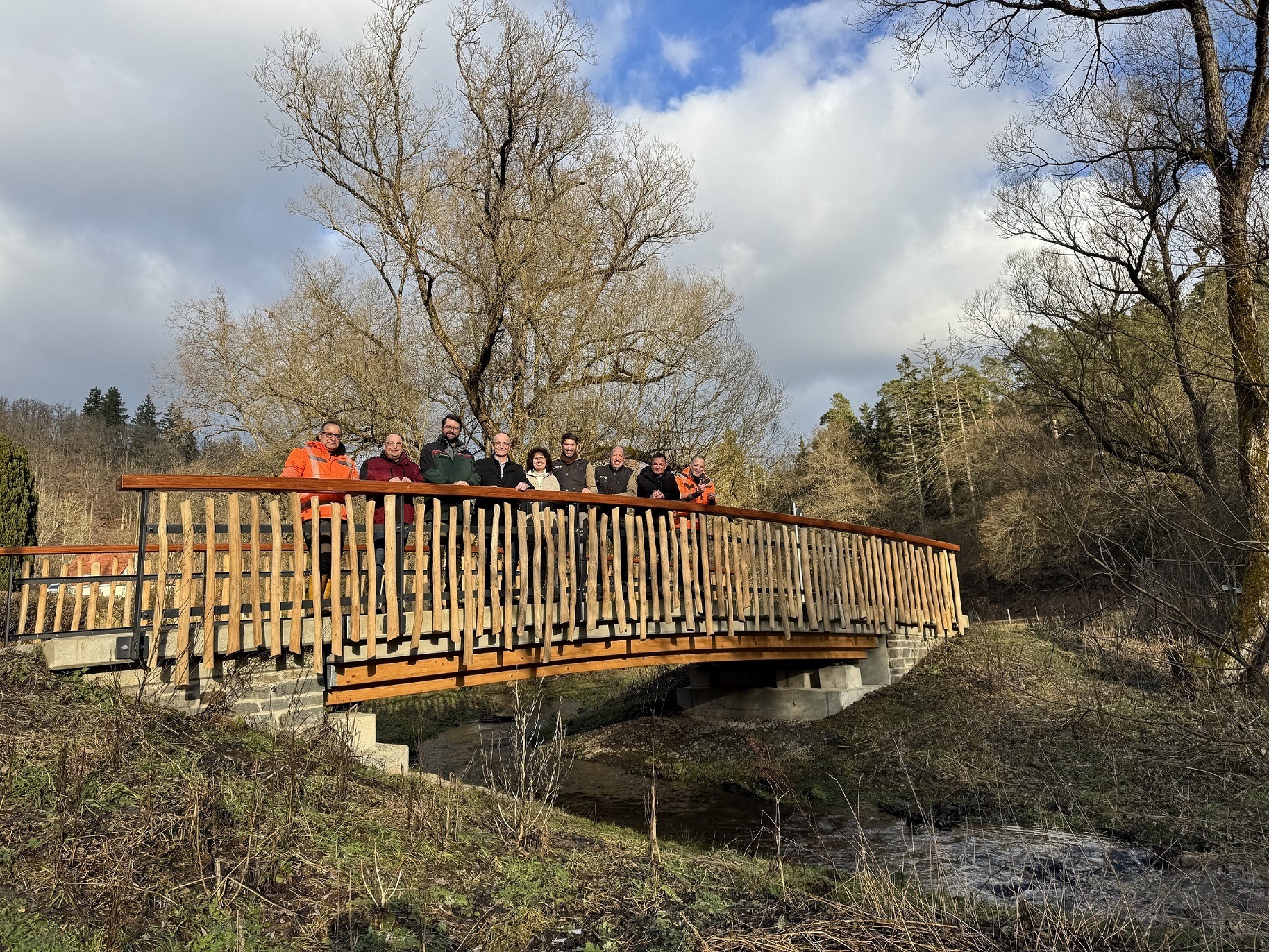 Featured image for “Brücke über Aselbach verbindet – im Einklang mit Natur und Landschaft”